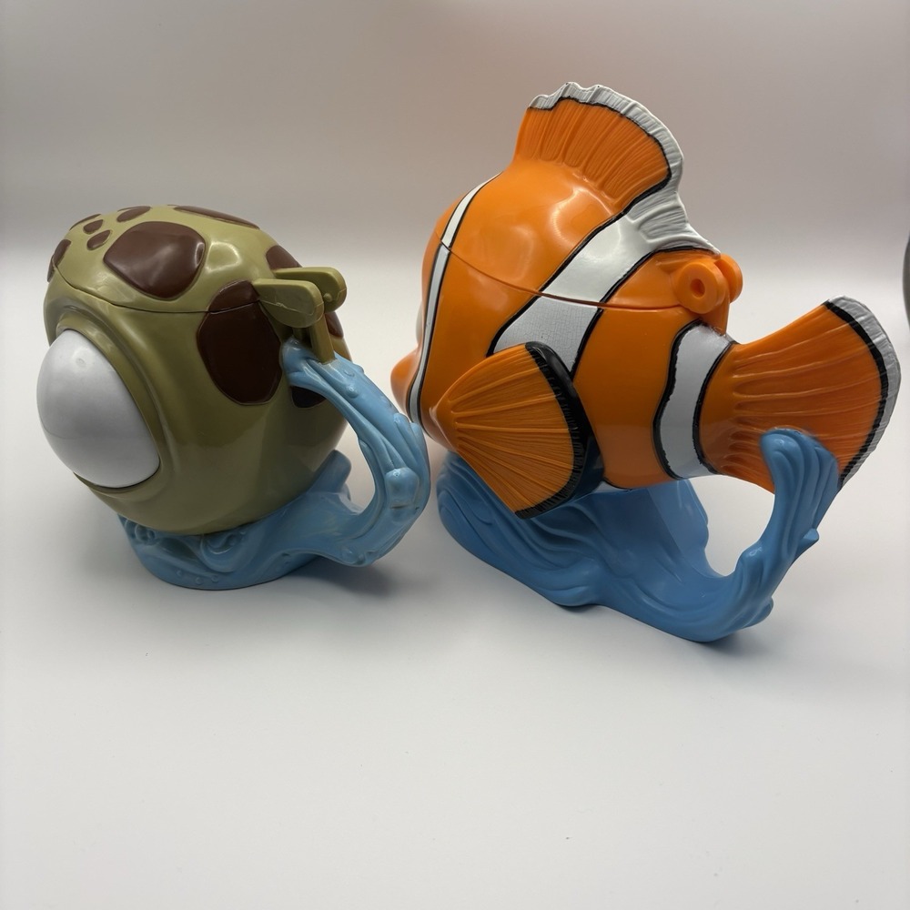 Finding‎ Nemo, Squirt Disney on Ice 3D Plastic Mugs w/Attached Lid - Picture 3 of 6